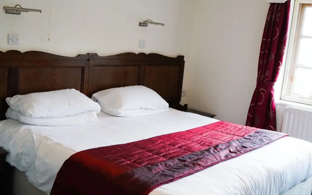 The Fox & Hounds Hotel