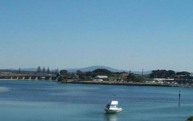 Spinnaker 102 - On The Lake!