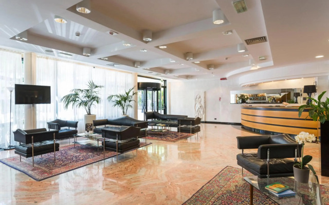 Astoria Suite Hotel