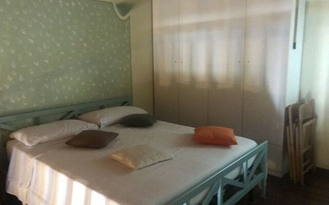 Loft Angela Charming Aptmnt in Pietrasanta Center