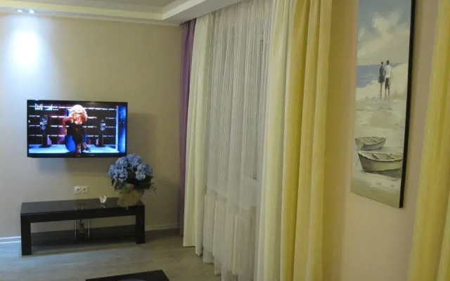 Apartments Lugovaya 67, rjadom k-ka Paramonova, Transneft', Jugtransgaz