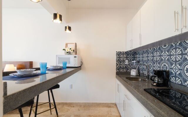 Kuyaan Coral Suites by Alex