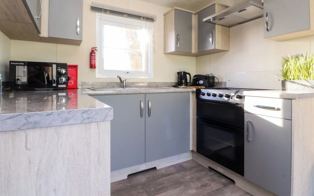 17 Birchwood Close