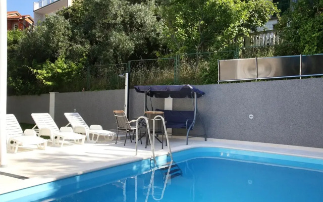 Luxury House With Pool 50M From Sea