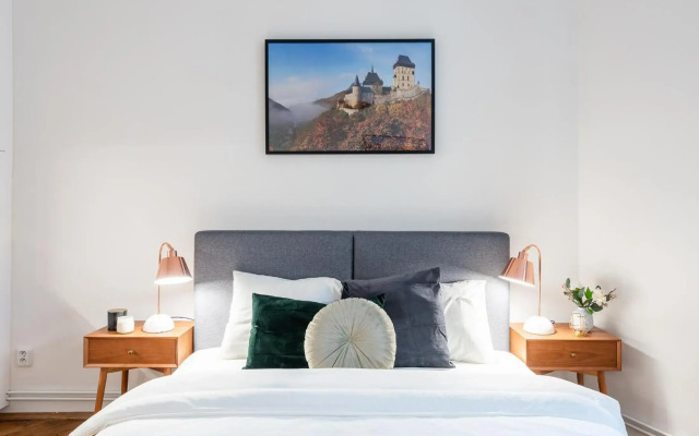 Bright downtown studio