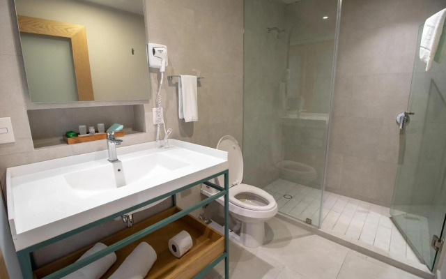 Oliva Plaza Hotel
