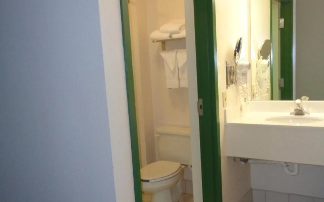 Allure Suites