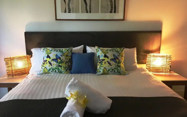 Luxury Apartment at Sea Temple Palm Cove 2 Bed 2 Bath