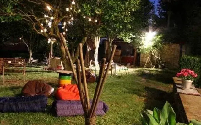 Roots&Boots Singular Hostel