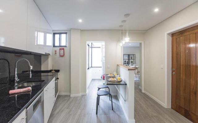 2BR Flat w/ AC & Great Views by LovelyStay