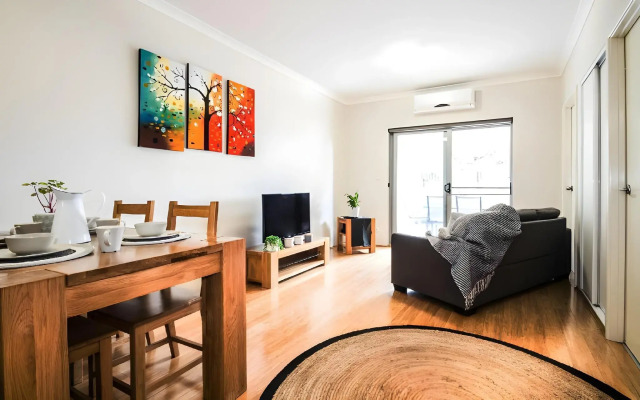 Airport Apartments by Vetroblu