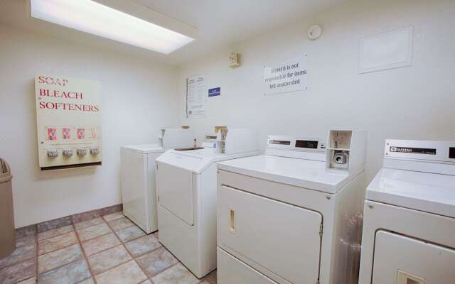 Motel 6 Albany, NY
