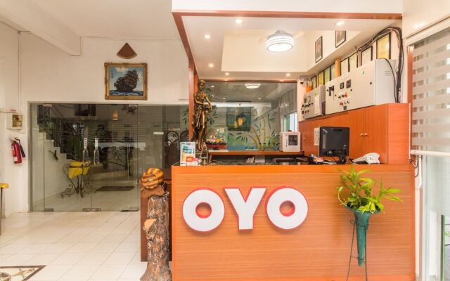 OYO 1771 Zeke Hotel