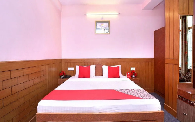 Aditya Home Stay by OYO Rooms
