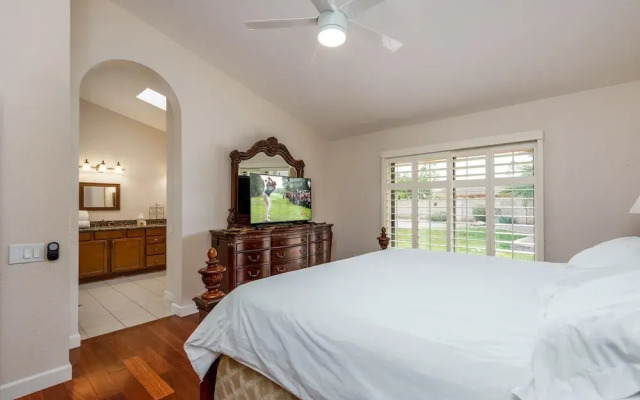 Casa Willow 4 Bedroom Home by RedAwning