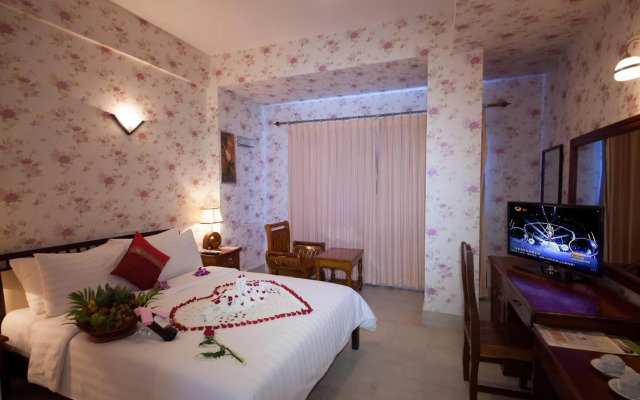 Parklane Hotel