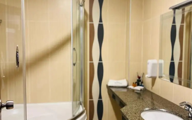 Bm Hotel City