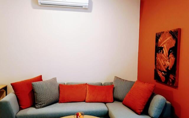 Urban Oasis ApartHotel