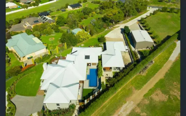 Red Lotus Guesthouse