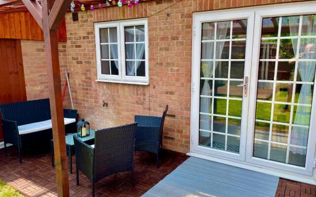 Swafield House - Parking - Modern 2 Bed - Marvello Properties