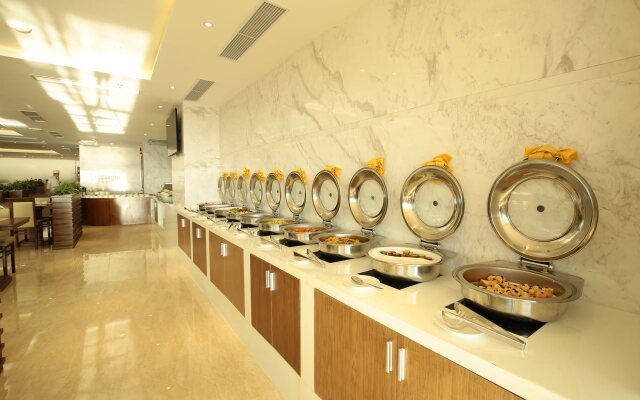 Yarra Ocean Suites Danang