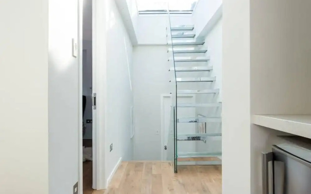 Spectacular 4 Bed House, Pimlico