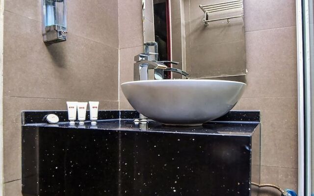 OYO 154 Blue Diamond Hotel