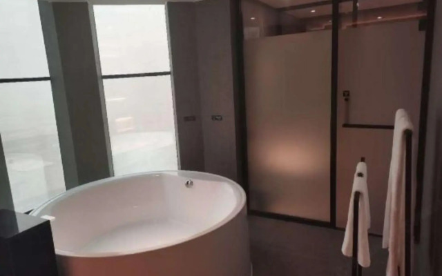 Modern Four Seasons Hotel (Xinhuijia Branch)