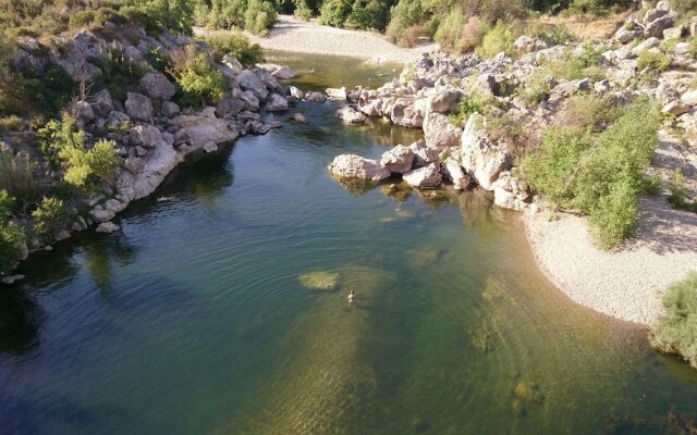 Attractive Holiday Home in Cessenon-sur-orb With Terrace