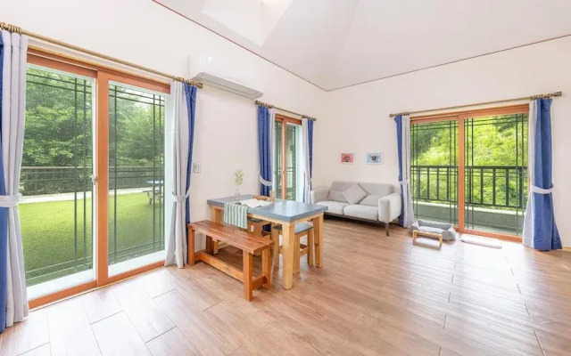 Gapyeong Highmong Pet-friendly Kids Pool