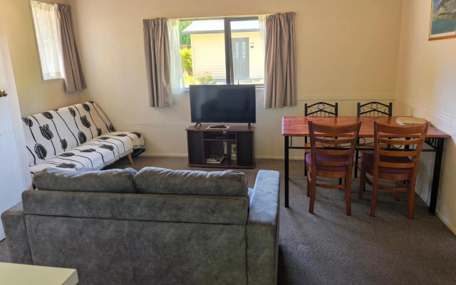 Judges Pool Motel – Guest Rooms – Turangi