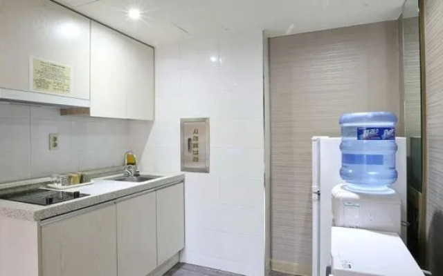 Film 37.2 Hotel