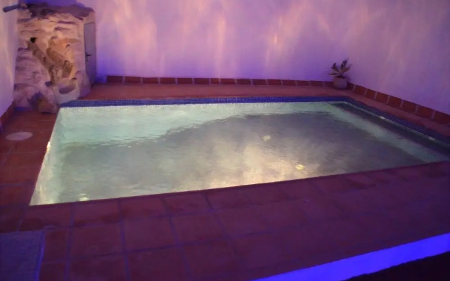 El Almendro y la Montaña