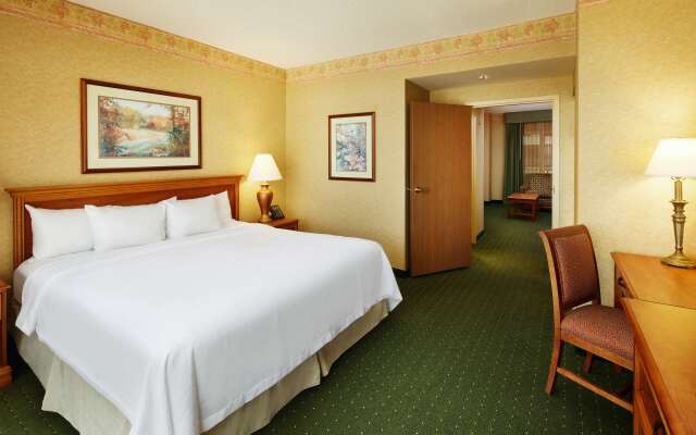 Embassy Suites by Hilton Charleston Airport Convention Ctr