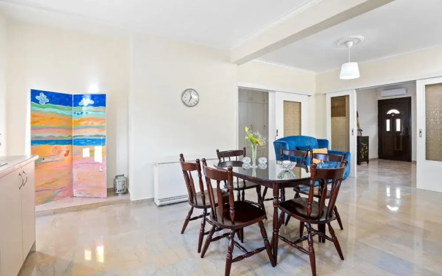 Dragonfly Apartment in Chania