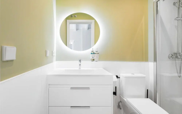 Numa Seville Prestigio