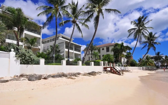 Leith Court Beachfront Apartments