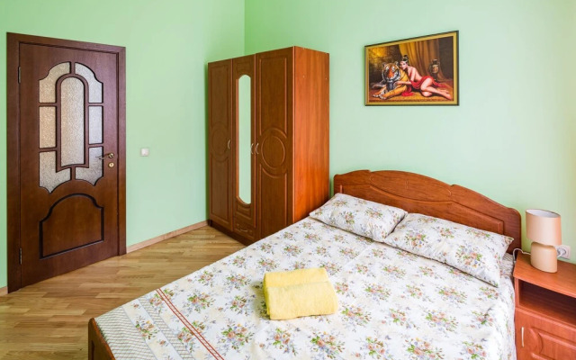 Three separate bedrooms on Square Rynok