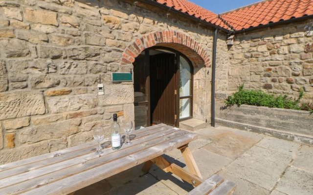 Thistle Close