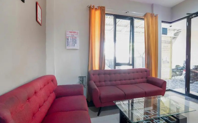 Oyo 3800 Kalidami Residence Syariah