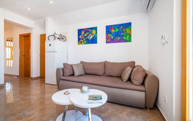 A2 Beautiful apt w. Magnificent View and Pool use