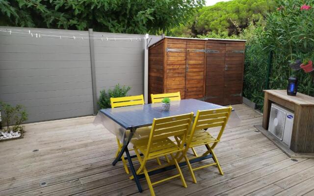 Beau studio avec grande terrasse