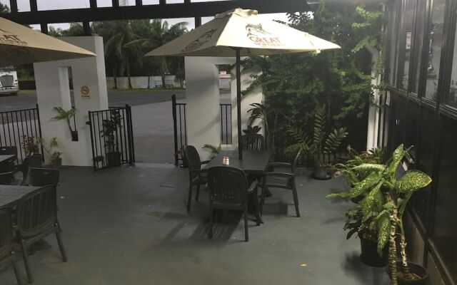 Goondi Hill Hotel