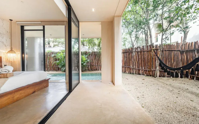Jungle Resort Suites & Private Pool