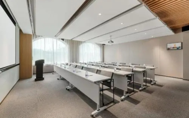 Atour Hotel Qingdao Jiaodong International Airport