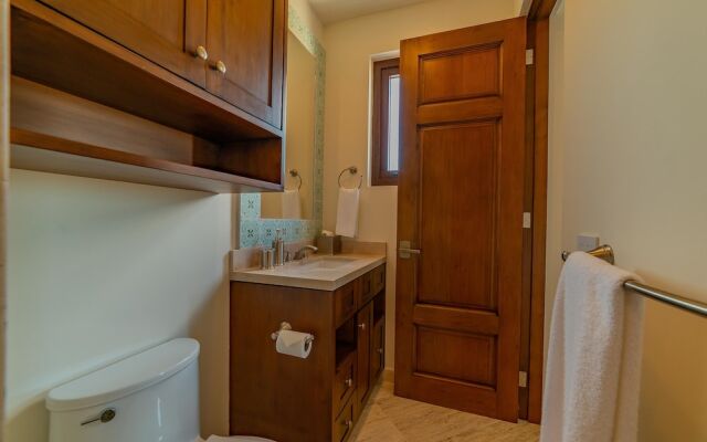 Villa With Sweeping Ocean Views From Pedregal: Casa Stella