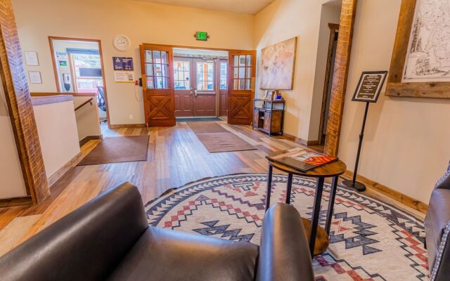 Pintler's Portal Hostel