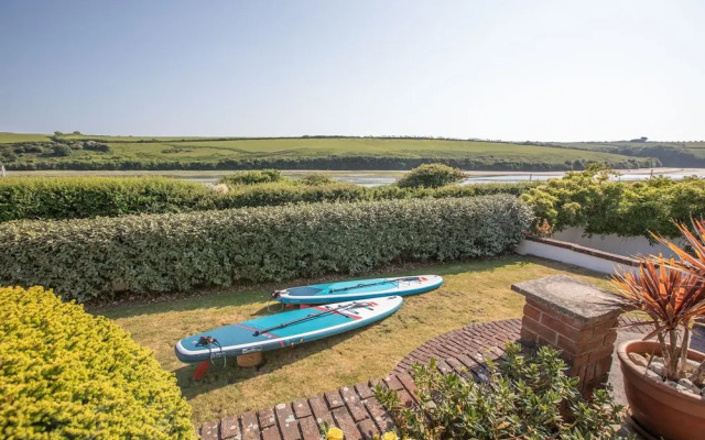 Newquay Tamarisk Lodge on the Gannel