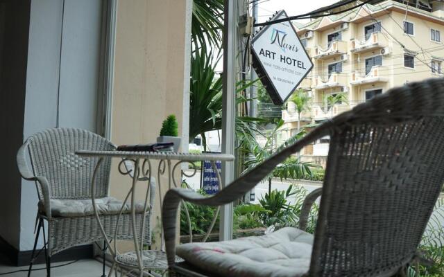 Naris Art Hotel