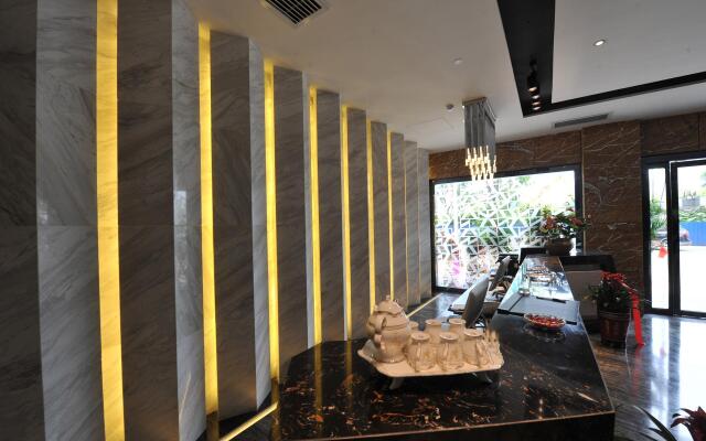 Zmax Hefei High Speed Rail South Station